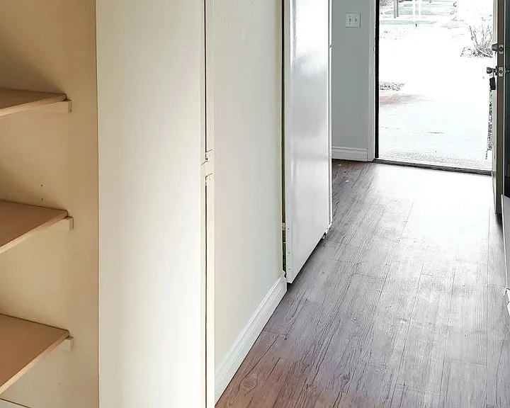 Avalon Court Apartments — Photo 9