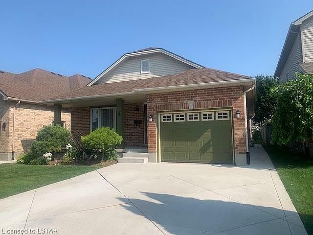 2nd image of 3 Falconridge Ct