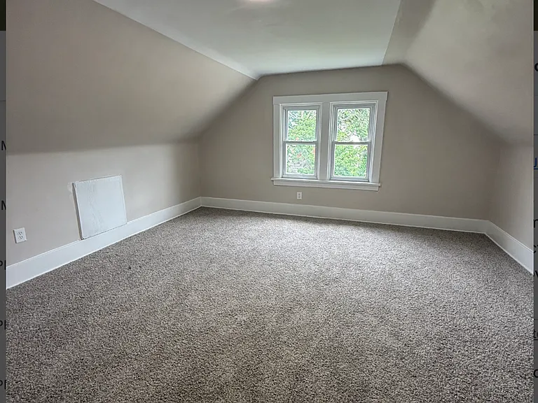 1100 Kenneth Ave — Photo 21