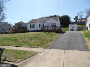 1910 Hillside Dr, Falls Church, VA 22043