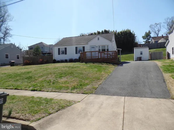 1910 Hillside Dr, Falls Church, VA 22043