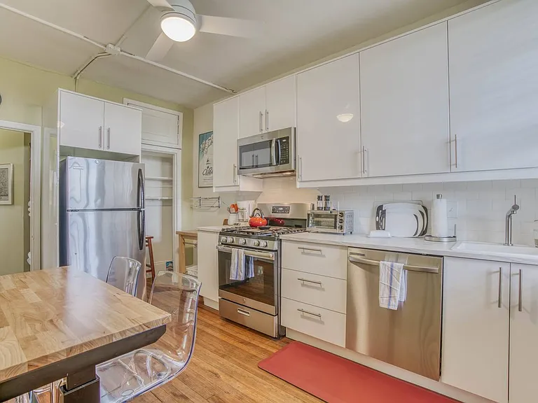 311 E 30th St #2 — Photo 12