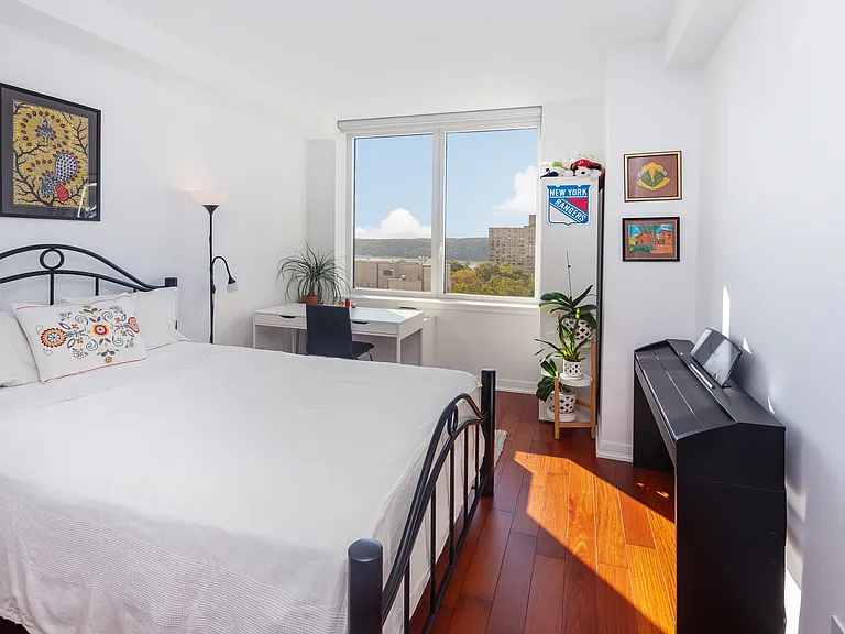640 W 237th St #12B — Photo 20