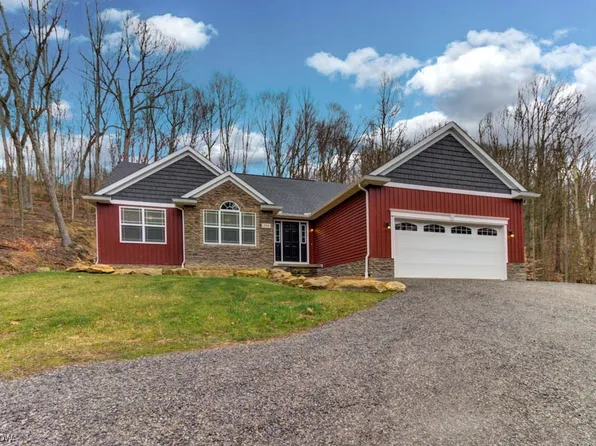 299 E Mohawk Dr, Malvern, OH 44644