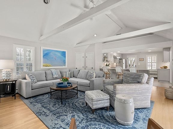 2nd image of 22 Longmeadow Rd