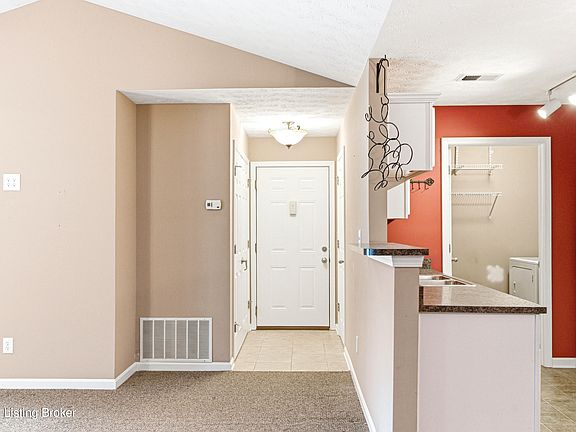 5th image of 10200 Deer Vista Dr Unit 204