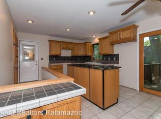 12700 Minges Rd S, Battle Creek, MI 49015