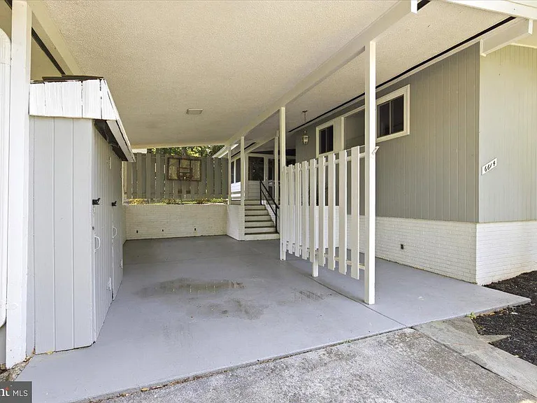 6614 Melody Ln — Photo 34