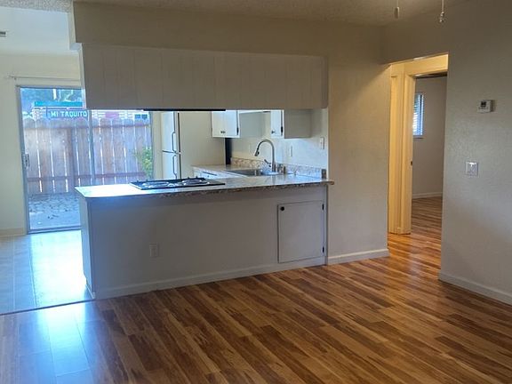 3rd image of 116 W Shasta Ave APT 4