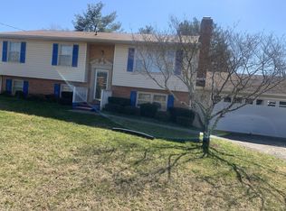 7414 Wood Haven Rd, Roanoke, VA 24019