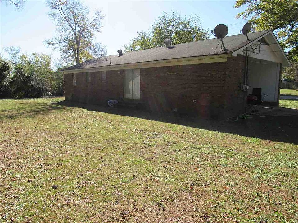 2nd image of 1062 Belle Meade Rd