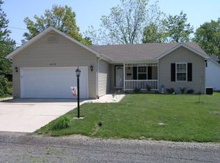 410 S Jackson St, Millstadt, IL