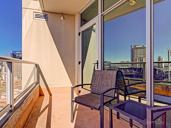 4th image of 253 10th Ave Unit 1305