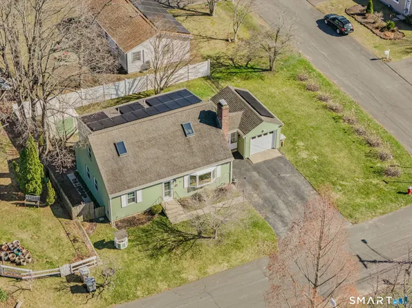 15 Sunnieside Drive, East Lyme, CT 06357