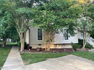 117 Arbuckle Ln, Cary, NC 27511