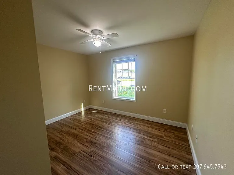 37 Basketball Ct — Photo 4