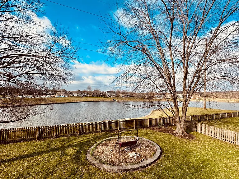 5912 NE Turquoise Dr — Photo 3