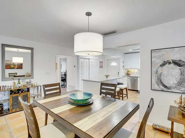 772 Nantucket Cir #B — Photo 4