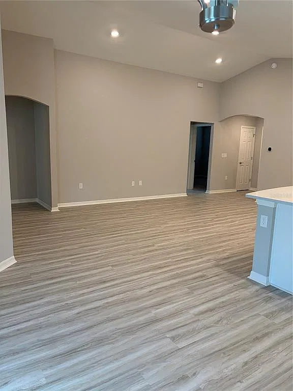 3 bed, 2.0 bath, 1545 sqft, $1,950 — Photo 4