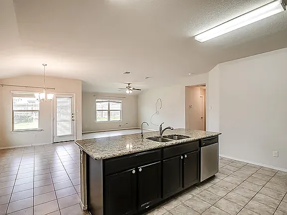 5407 Two Brothers Ln — Photo 12