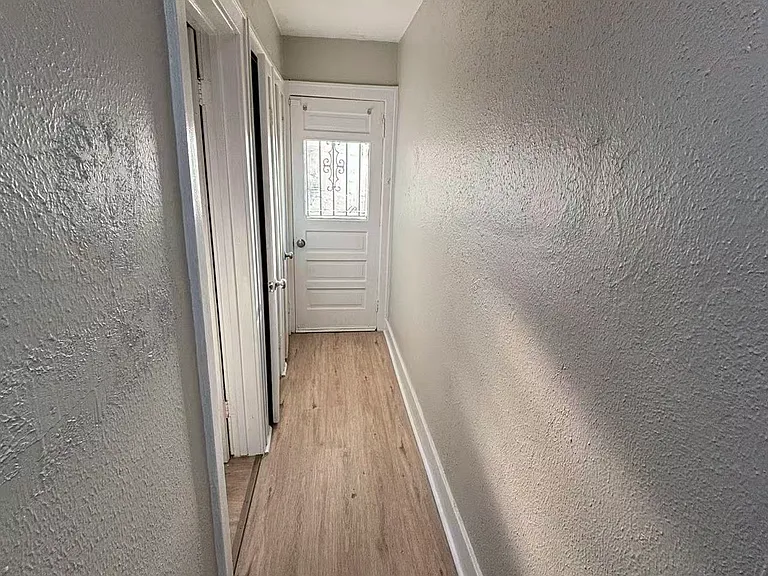 15895 Ohio St — Photo 22