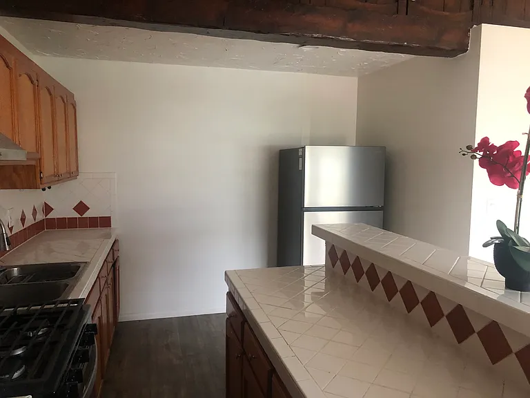 12621 Victoria Ave — Photo 42