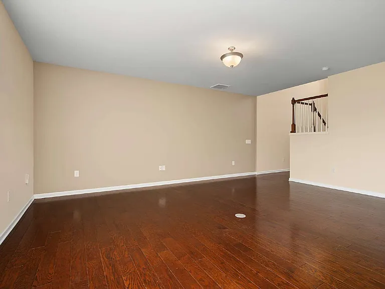 219 Lynchwick Ln — Photo 19