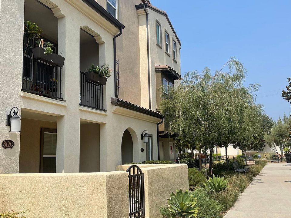 Front of townhome