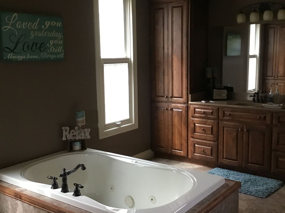 2nd image of 1616 County Road 318