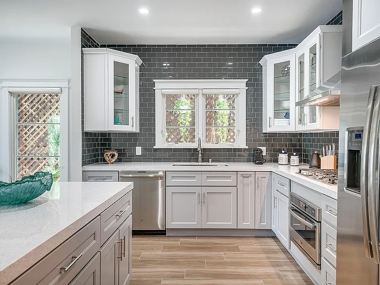 721 N Alfred St #104 — Photo 4