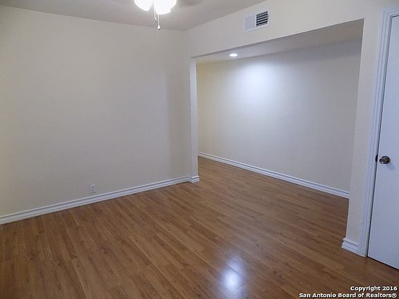 4th image of 3219 Lasses Blvd