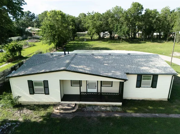 239 W 83rd St S, Haysville, KS 67060
