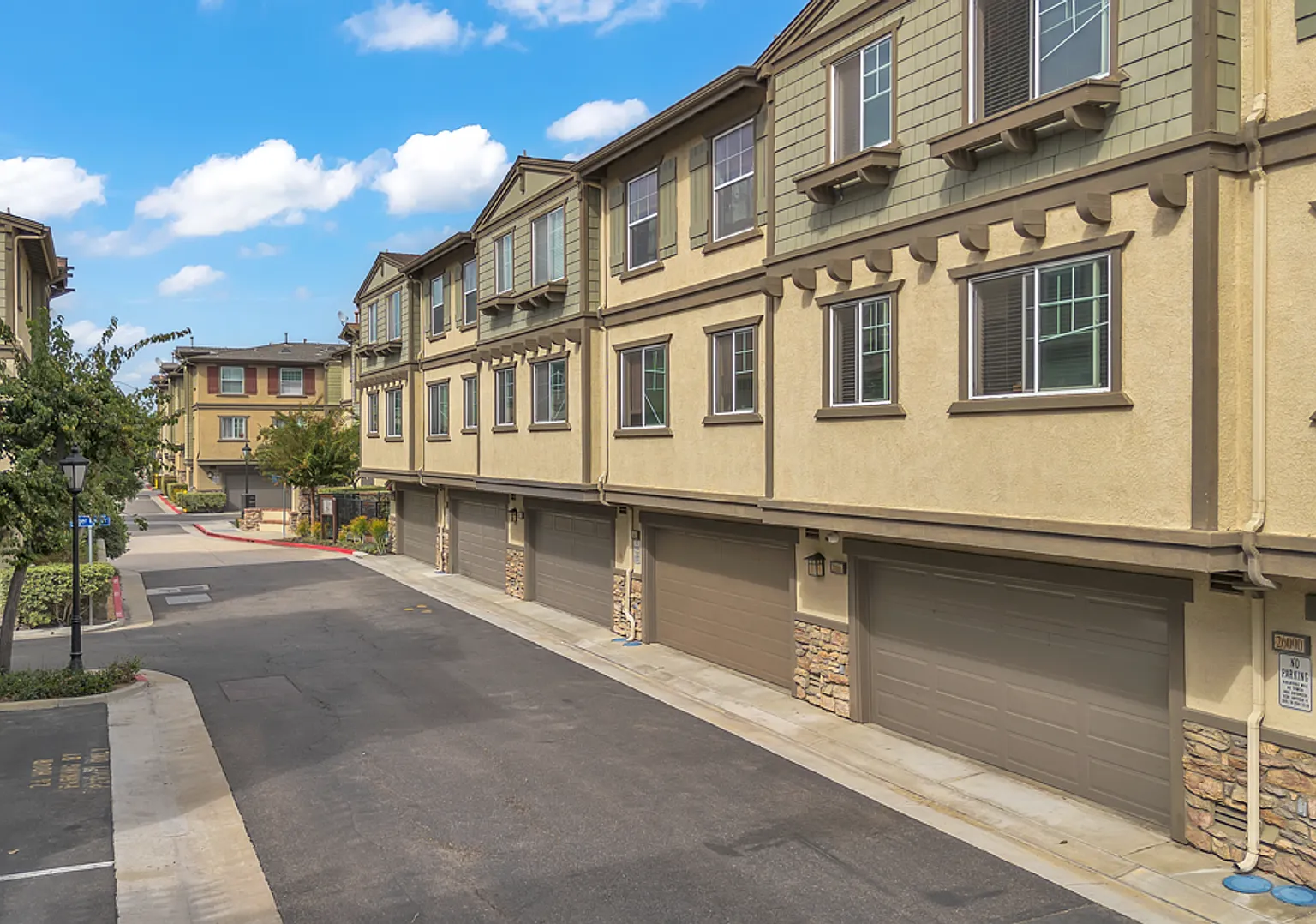 26090 Stonehaven Drive — Photo 3