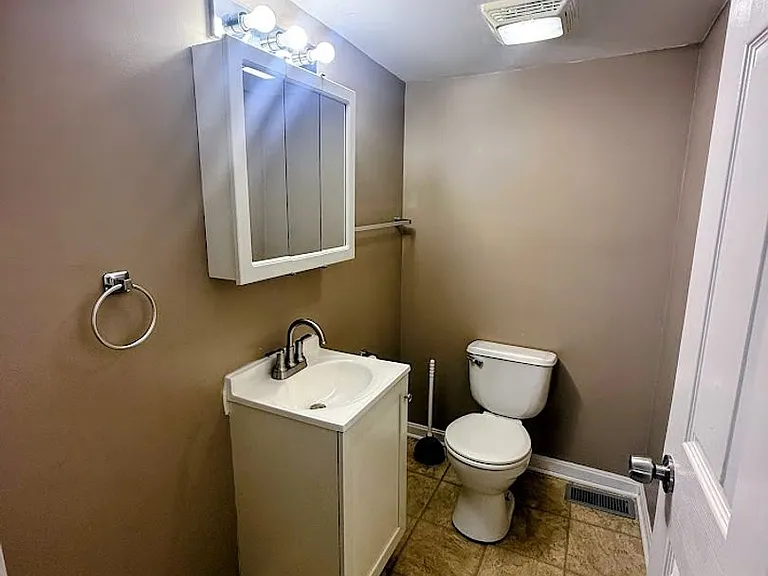 116 Maple Ave SE — Photo 6