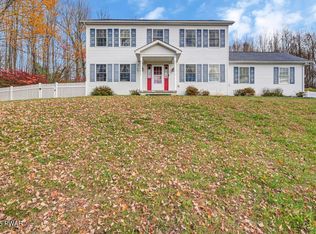 186 Murnin Rd, Lake Ariel, PA 18436