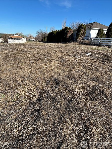 4th image of 0 Hennessey/Tieton Dr