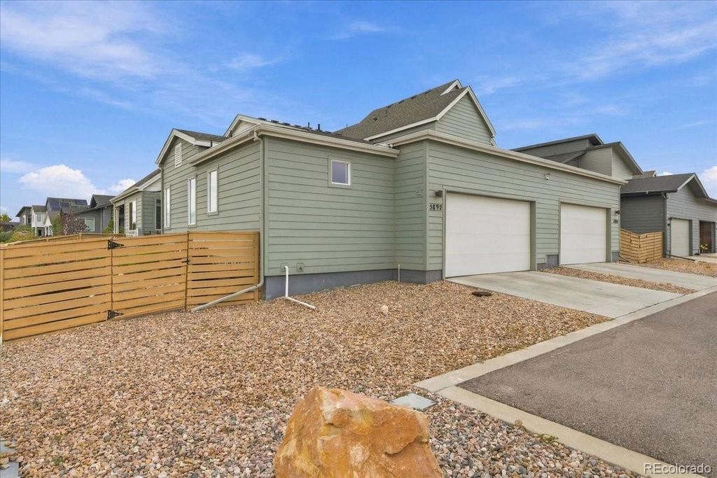 5892 Rendezvous Parkway