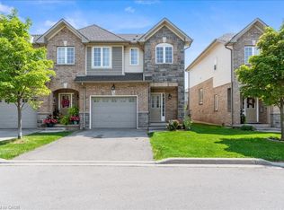 40 Dartmouth Gate #12, Hamilton, ON L8E 0C4