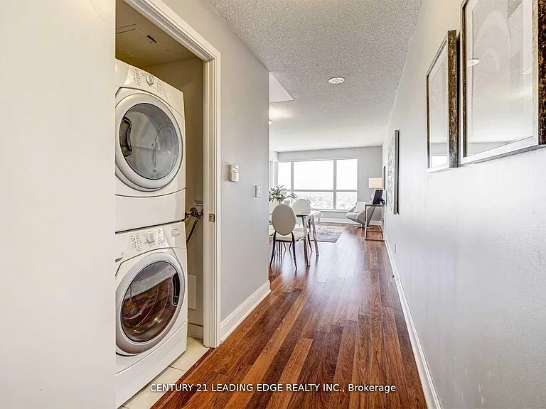 135 Village Green Sq #2415 — Photo 11