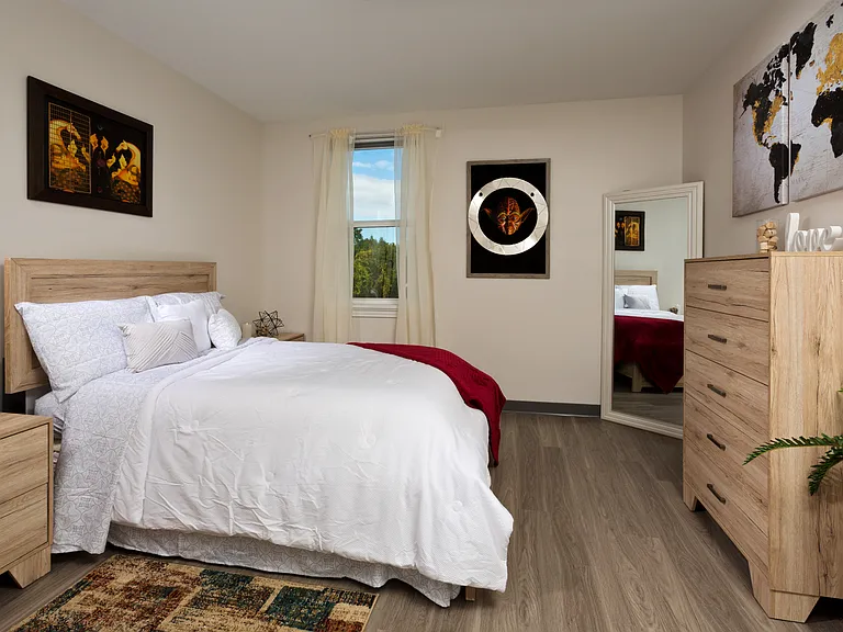 Swinburne Commons Apartments — Photo 8