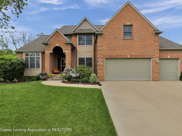 3650 Observatory Ln, Holt, MI 48842