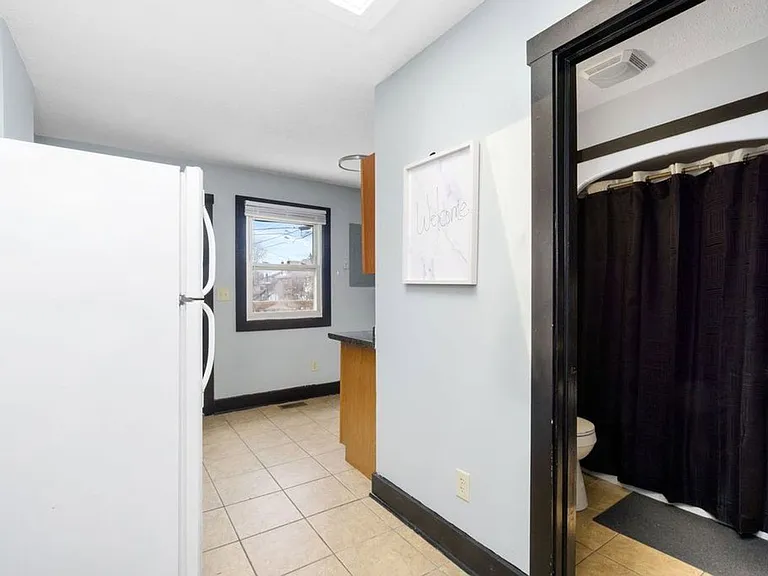 1373 Indianola Ave — Photo 12
