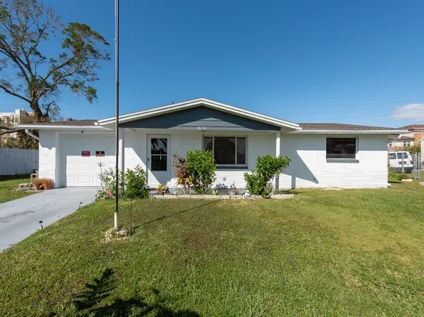 2721 Bora Bora Pl, Holiday, FL 34691