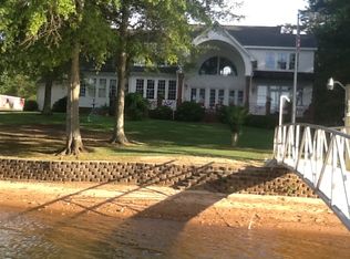 84 E Nannie Rd, Hartwell, GA 30643