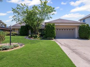 414 Beringer Cir, Urbana, IL