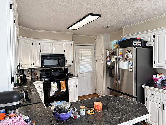 4th image of 1425 Freeman Rd
