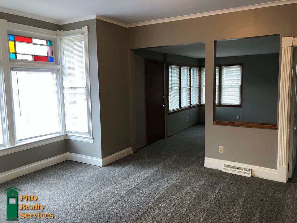1st image of 264 Sidney St E #1