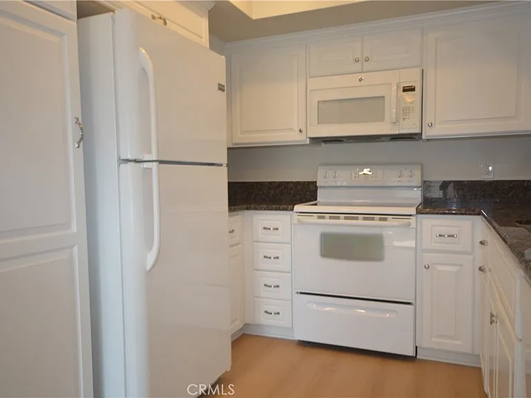 10 Seaside Cir #C129 — Photo 3