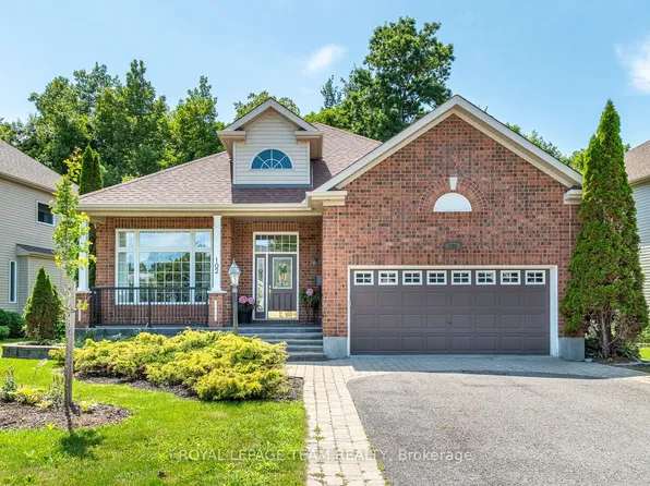 102 Golflinks Dr, Ottawa, ON K2J 5L3