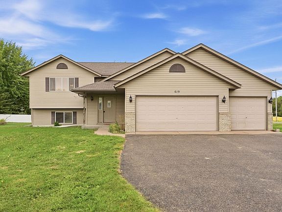 2nd image of 619 Nelson Ln